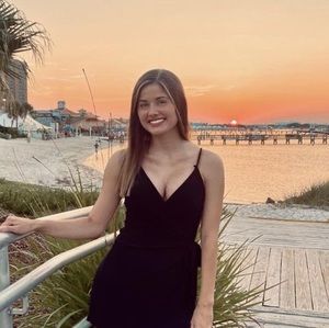 Meet your Posher, Amberly